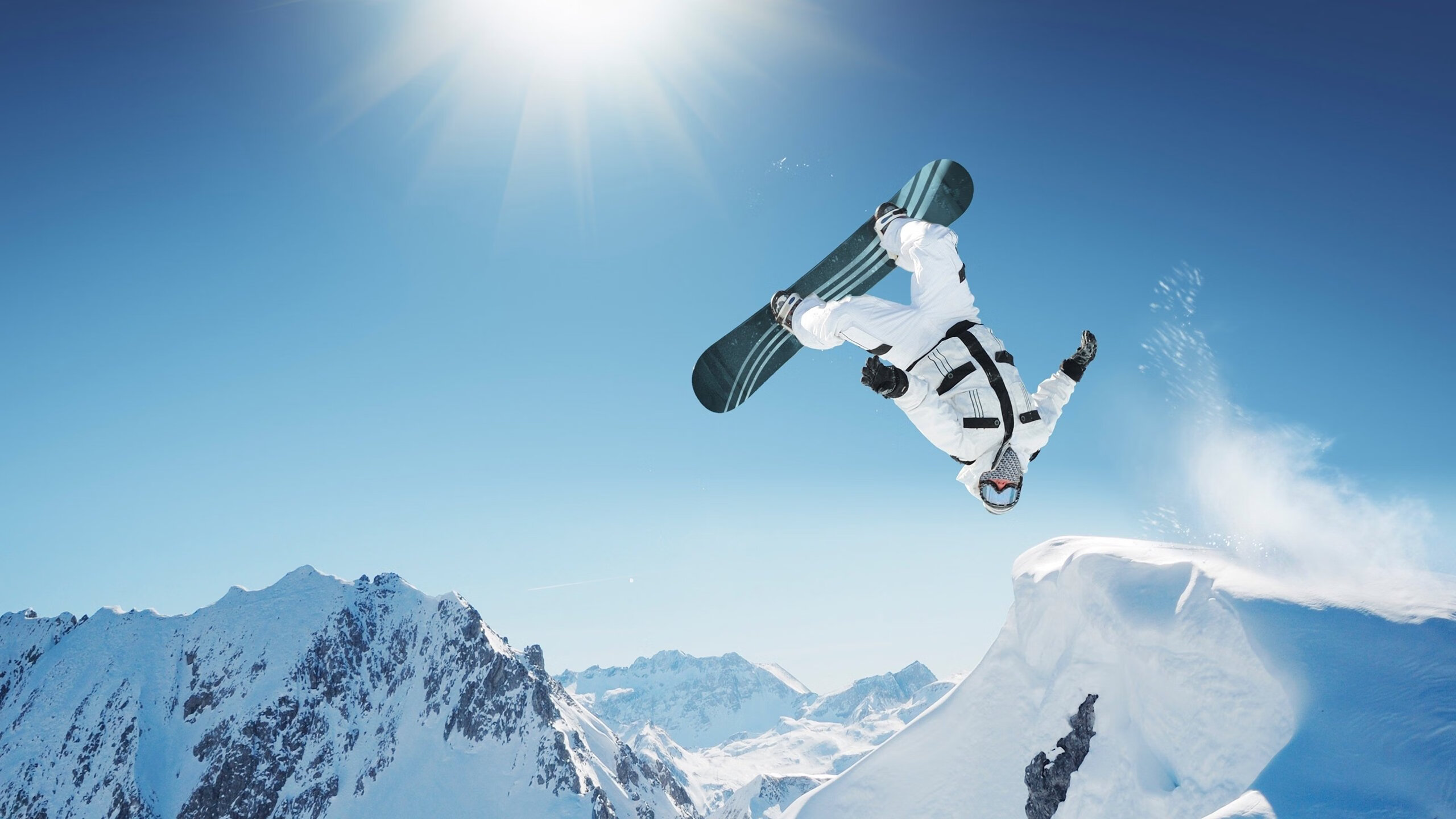 虚拟现实技术革新：电竞沉浸式体验迎来爆发式增长，虚拟现实竞技中心